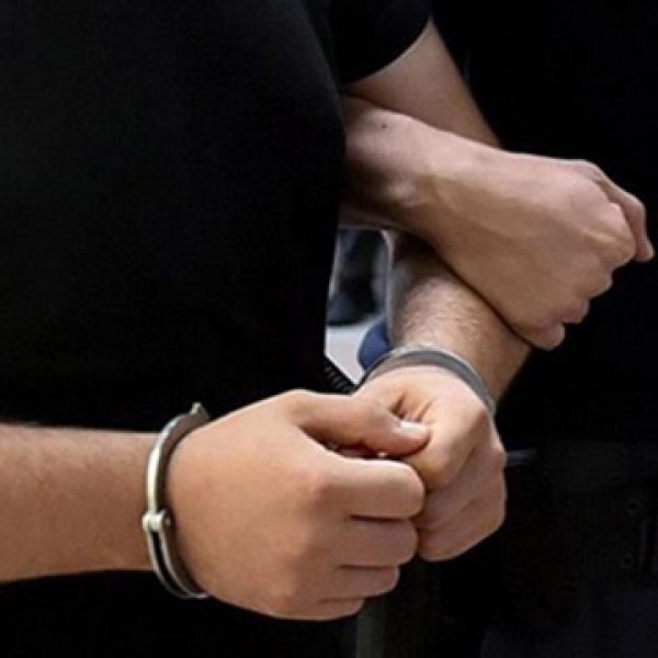 Kars'ta silah kaçakçılığı yaptığı iddia edilen 5 şüpheli yakalandı