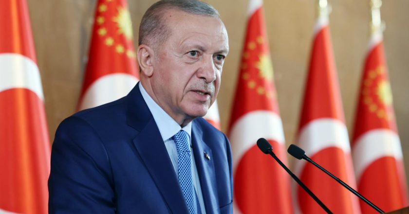 Cumhurbaşkanı Erdoğan: Ülkemizi birlikte büyütmeye, güçlendirmeye odaklanalım