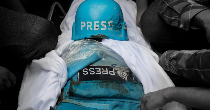 Birleşik Krallık: İsrail, gazetecilerin görevlerini güvenli bir şekilde yerine getirmesini sağlamalı