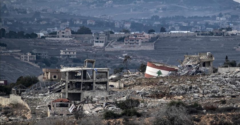 Lübnan’ın güneyindeki İsrail Ordusu’nun saldırılarının ardından 4 kişi yaralandı