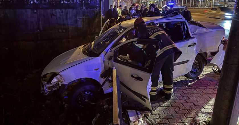 Bursa’da trafik kazası: 1 ölü, 3 yaralı