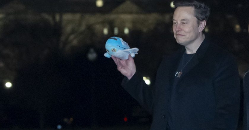 Amerika Birleşik Devletleri’nde havacılık felaketleri devam ederken, Elon Musk da uçak sektörünü alıyor