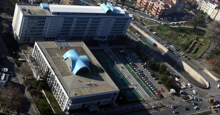 İnşaat Lisansı Talebi için “1 Villa, 4 Daire Talep Edildi”