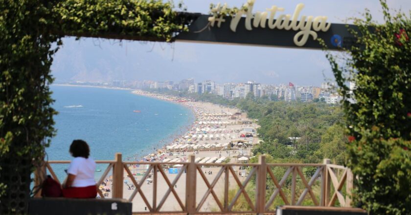 Antalya’da nem yüzde 77’ye ulaştı