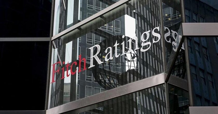 Fitch, Türk bankalarının kredi notunu artırdı