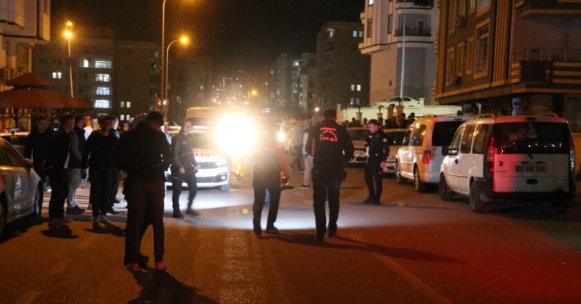 Park yeri bulamayan komşu, düğündekilere ateş açtı: 1 ölü